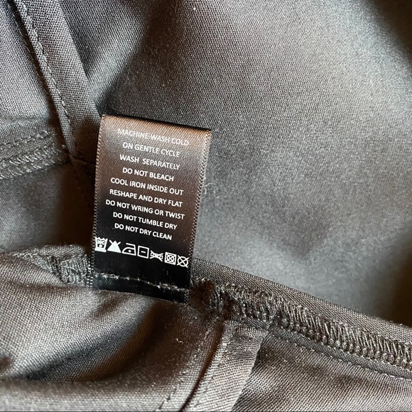 L'Academie The Lauren Blouse Black Size Medium - Picture 8 of 8